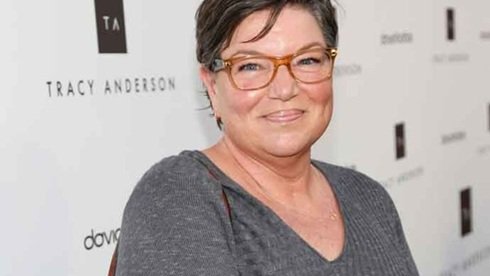 Mindy Cohn Wife
